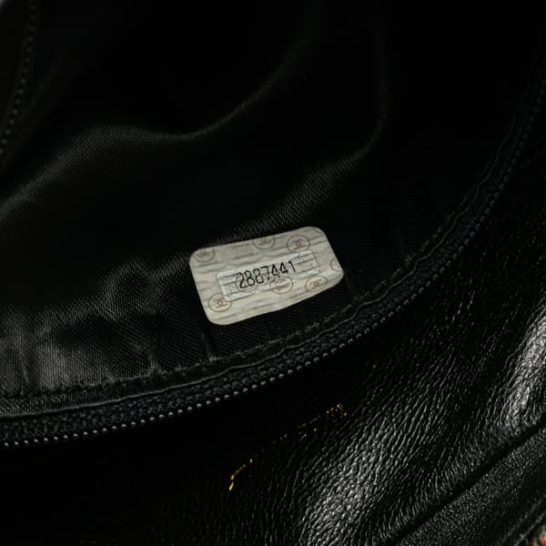 Pre-owned Chanel CC Diagonal Quilted Caviar Crossbody Black