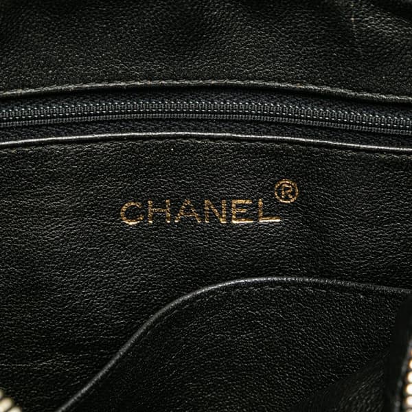 Pre-owned Chanel CC Diagonal Quilted Caviar Crossbody Black