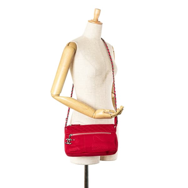 Pre-owned Chanel Quilted Jersey Hawaii Crossbody Red