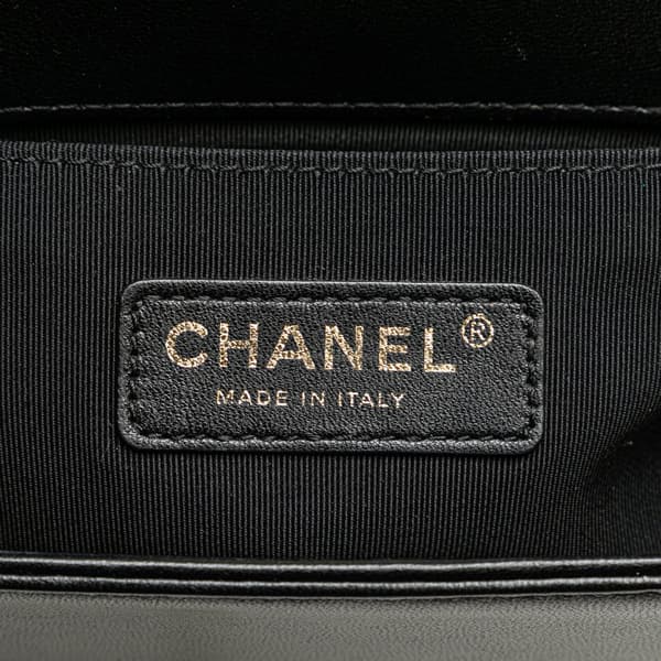 Pre-owned Chanel Old Medium Multicolor Quilted Lambskin Crest Boy Flap White