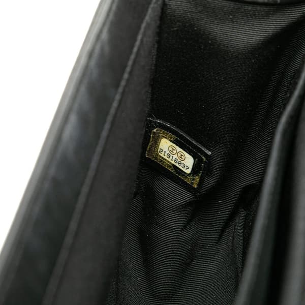 Pre-owned Chanel Old Medium Multicolor Quilted Lambskin Crest Boy Flap White