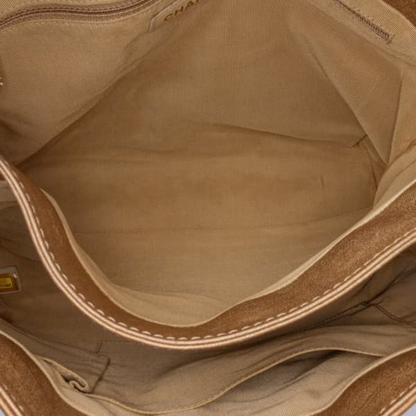 Pre-owned Chanel Grained Metallic Calfskin Trianon Messenger Flap Gold
