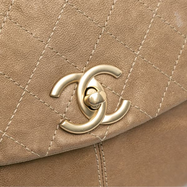 Pre-owned Chanel Grained Metallic Calfskin Trianon Messenger Flap Gold