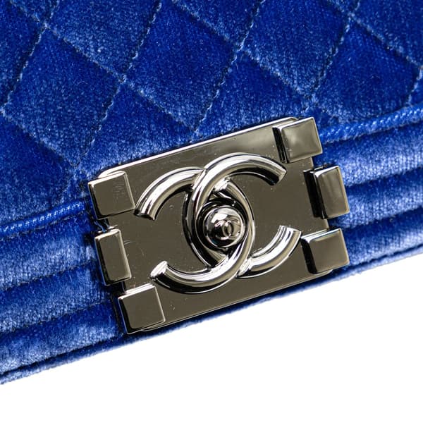 Pre-owned Chanel Old Medium Quilted Velvet Boy Flap Blue