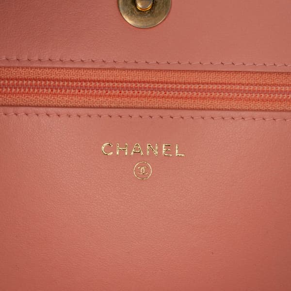 Pre-owned Chanel Quilted Caviar Boy Wallet on Chain Pink
