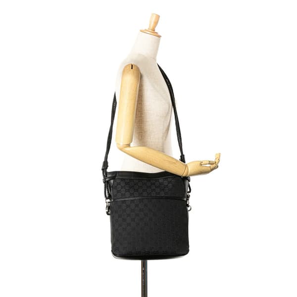 Pre-owned Gucci GG Canvas Crossbody Black