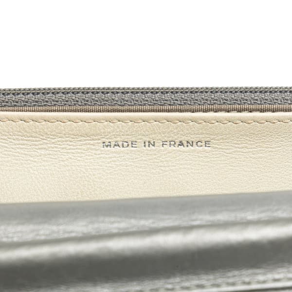 Pre-owned Chanel CC Quilted Aged Calfskin Wallet On Chain Silver