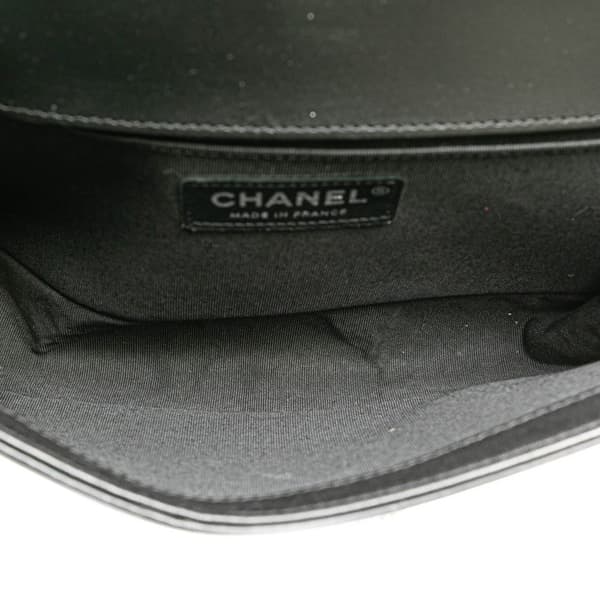Pre-owned Chanel Old Medium Chevron Lambskin and Iridescent PVC Boy Flap Black