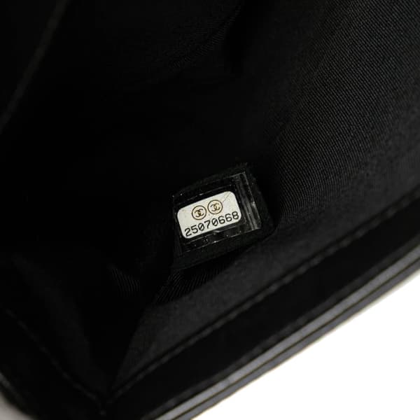 Pre-owned Chanel Old Medium Chevron Lambskin and Iridescent PVC Boy Flap Black