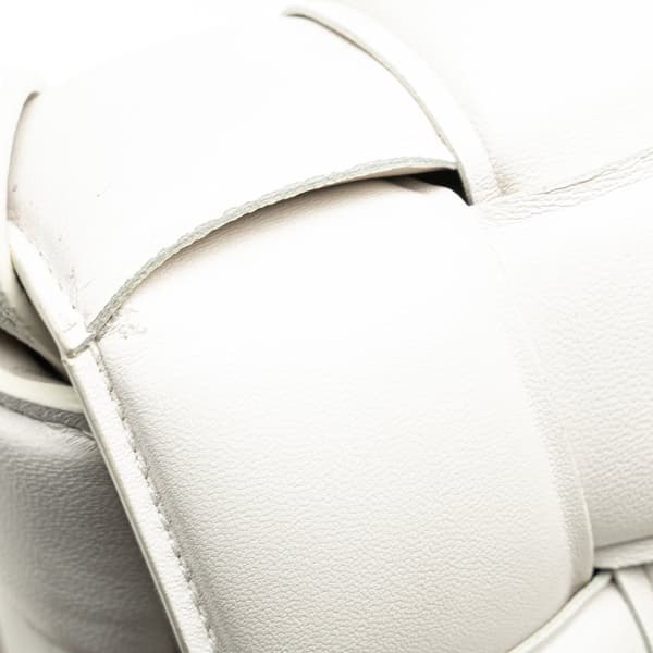 Pre-owned Bottega Veneta Nappa Intrecciato Padded Cassette Crossbody White