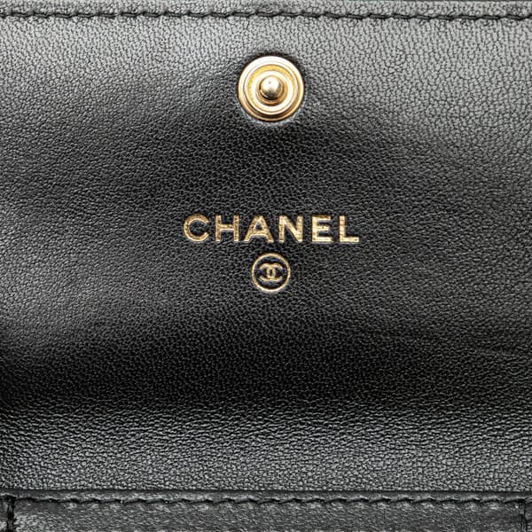 Pre-owned Chanel Quilted Lambskin Chanel 19 Card Holder On Chain Black
