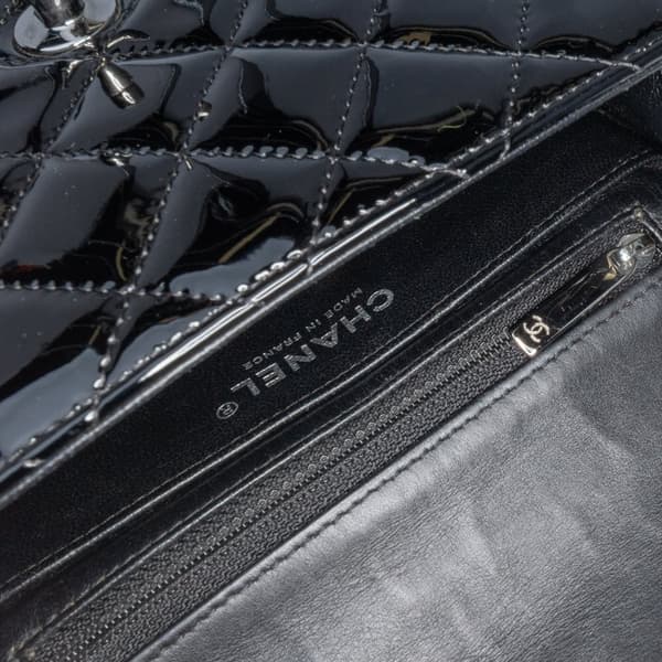 Pre-owned Chanel Mini Square Classic Patent Single Flap Black