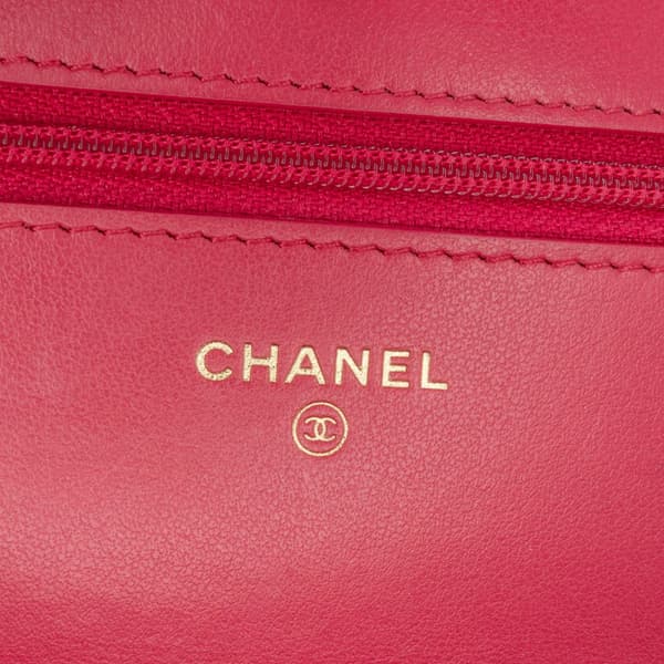 Pre-owned Chanel Quilted Lambskin 19 Wallet on Chain Pink