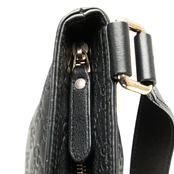 Pre-owned Gucci Guccissima Crossbody Black