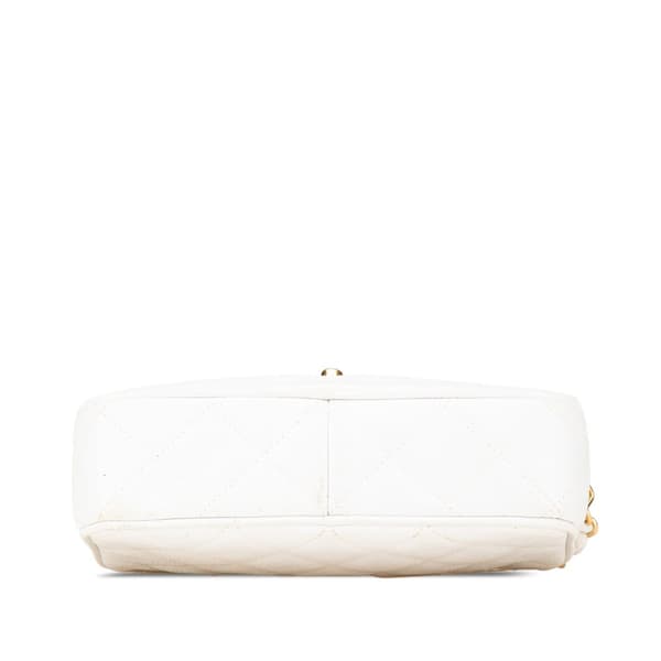 Pre-owned Chanel Quilted Caviar CC Camera Bag White