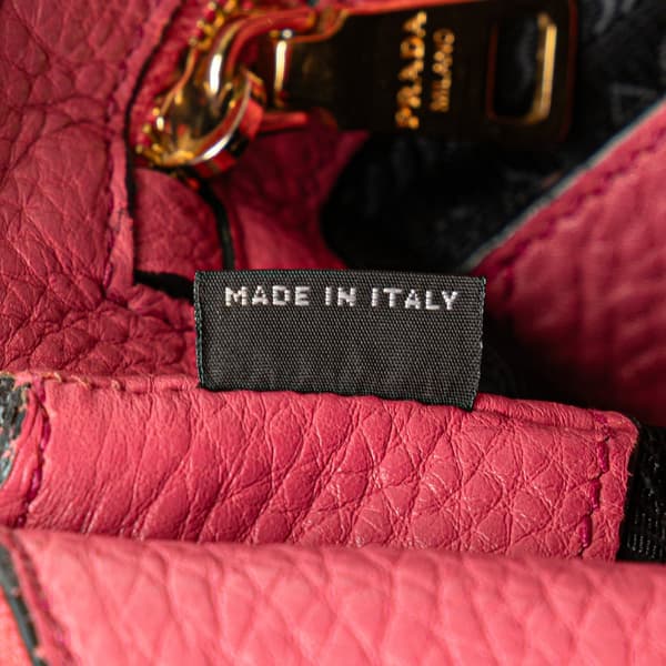 Pre-owned Prada Vitello Daino Crossbody Pink