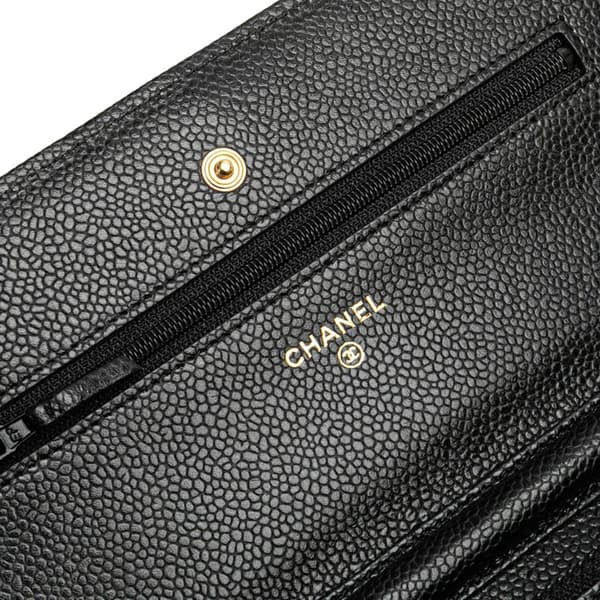 Pre-owned Chanel CC Quilted Caviar Wallet on Chain Black