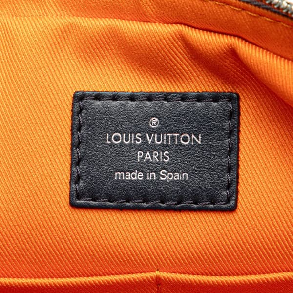 Pre-owned Louis Vuitton Monogram Satellite Alpha Messenger Gray