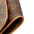 Miniatyrbilde 8 av 10: Pre-owned Louis Vuitton Monogram Pochette Twin GM Brown