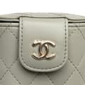 Pikkukuva 9 / 10: Pre-owned Chanel Mini Lambskin Elegant Chain Vanity Case Gray