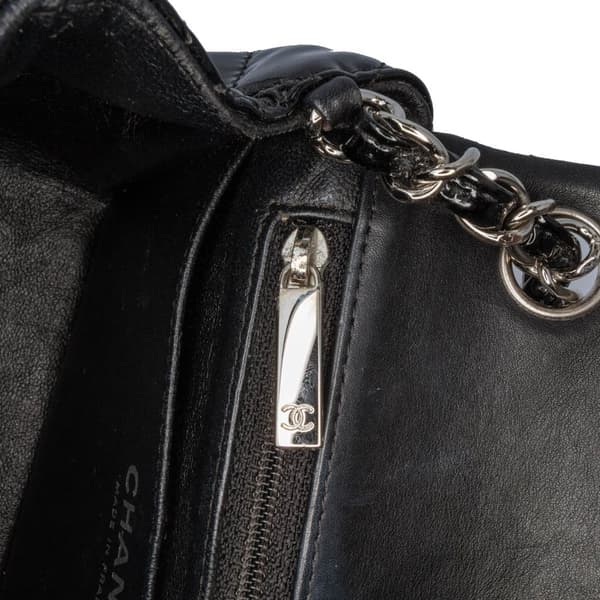 Pre-owned Chanel Mini Square Classic Patent Single Flap Black