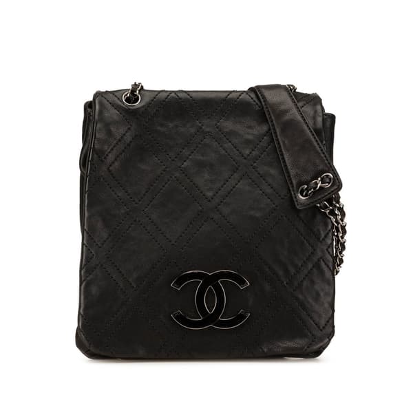 Pre-owned Chanel Large Calfskin Diamond Stitch Crossbody Black