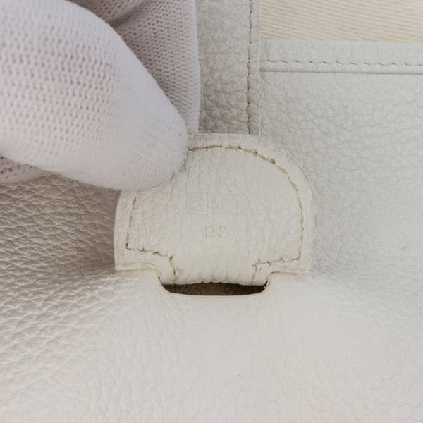 Pre-owned Hermès Clemence Evelyne III PM White