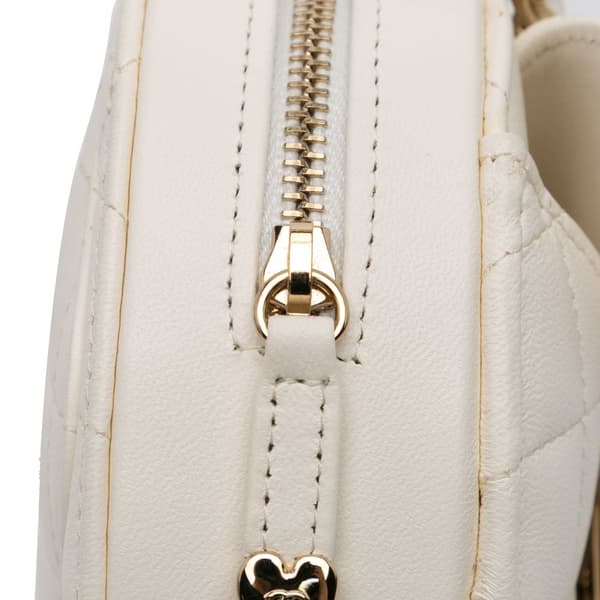 Pre-owned Chanel Mini Lambskin CC in Love Heart Crossbody White