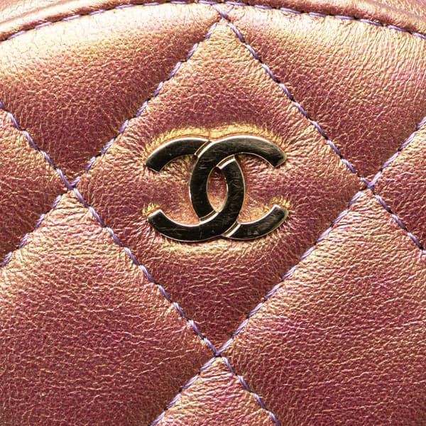 Pre-owned Chanel Quilted Iridescent Lambskin Round Clutch With Chain Purple