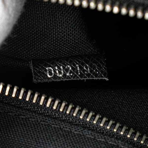 Pre-owned Louis Vuitton Taiga Roman PM Black