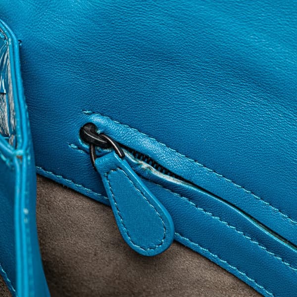 Pre-owned Bottega Veneta Soft Patent Intrecciato Three Flap Clutch with Strap Blue