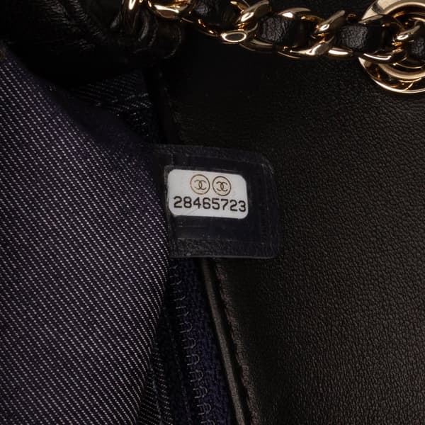 Pre-owned Chanel Lambskin CC Mania Flap Black
