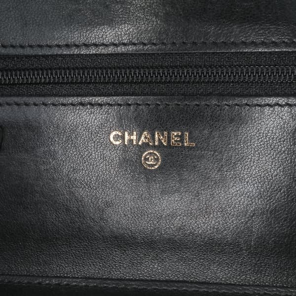 Pre-owned Chanel Lambskin Boy Wallet On Chain Black