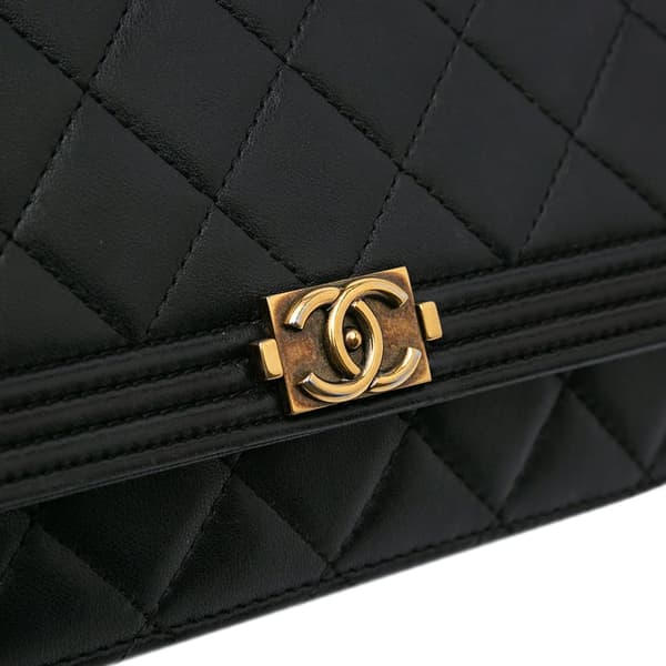 Pre-owned Chanel Lambskin Boy Wallet On Chain Black