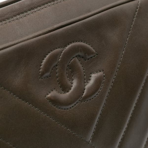 Pre-owned Chanel CC Chevron Lambskin Tassel Crossbody Brown