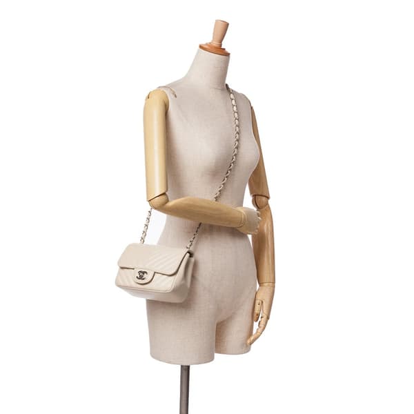 Pre-owned Chanel Mini Square Classic Chevron Lambskin Single Flap White