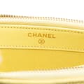 Miniatyrbild 7 av 10: Pre-owned Chanel Denim Coco Fringe Double Zip Clutch with Chain Yellow