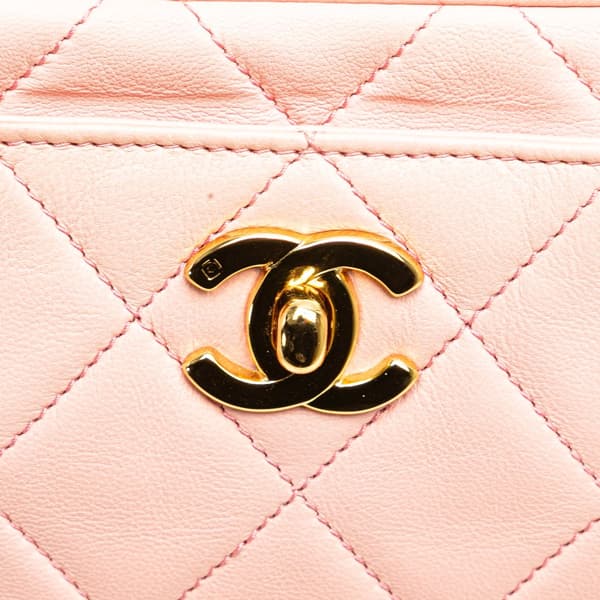 Pre-owned Chanel CC Quilted Lambskin Camera Crossbody Pink