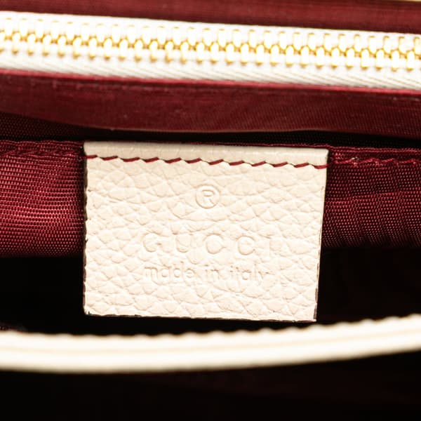 Pre-owned Gucci Small Grainy Calfskin Zumi Flap Crossbody White