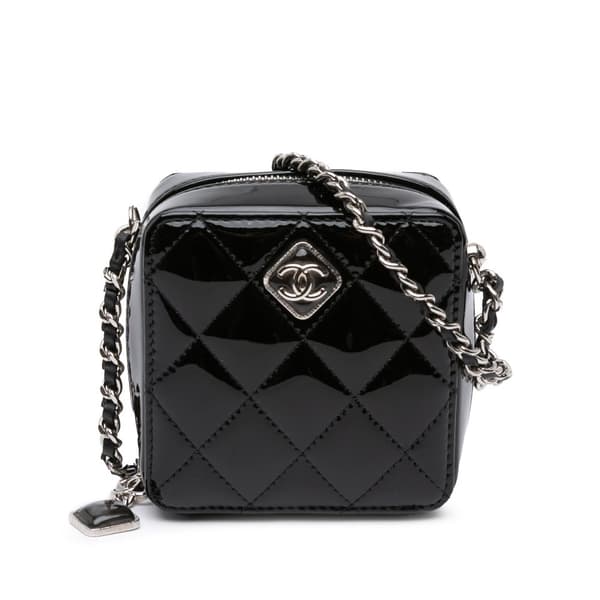Pre-owned Chanel CC Quilted Patent Diamond Resin Clutch With Chain Black