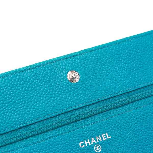 Pre-owned Chanel Caviar Bicolor CC Wallet On Chain Blue
