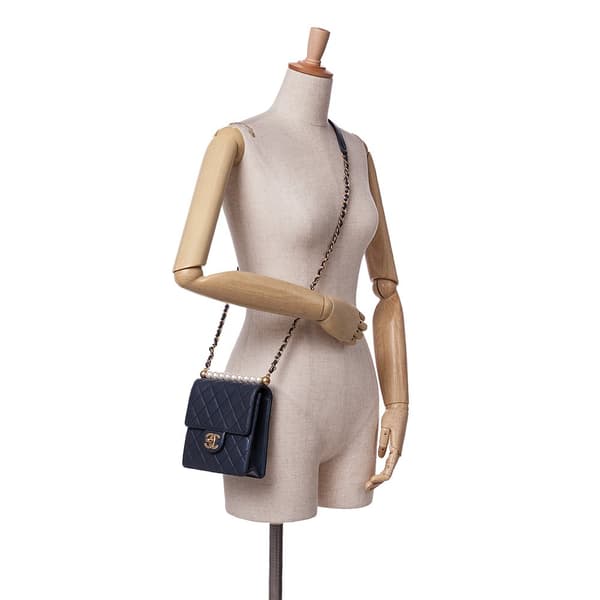 Pre-owned Chanel Small Lambskin Chic Pearls Flap Blue