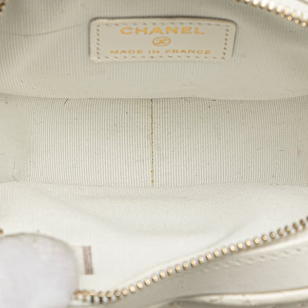 Pre-owned Chanel Mini Lambskin CC in Love Heart Crossbody White