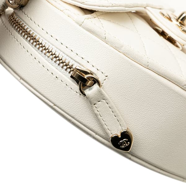 Pre-owned Chanel Mini Lambskin CC in Love Heart Crossbody White