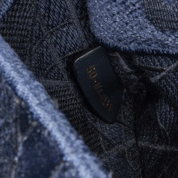 Pre-owned Dior Medium Velvet Cannage Caro Bag Blue