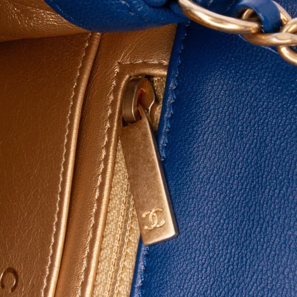 Pre-owned Chanel Mini Square Classic Lambskin Pearl Crush Single Flap Blue