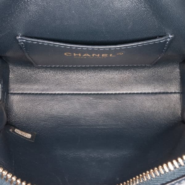 Pre-owned Chanel Small CC Chevron Calfskin Medal Flap Blue