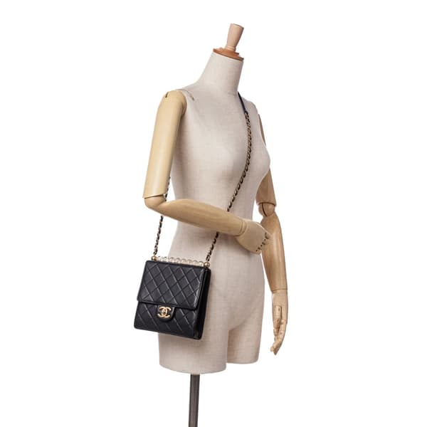 Pre-owned Chanel Small Lambskin Chic Pearls Flap Black