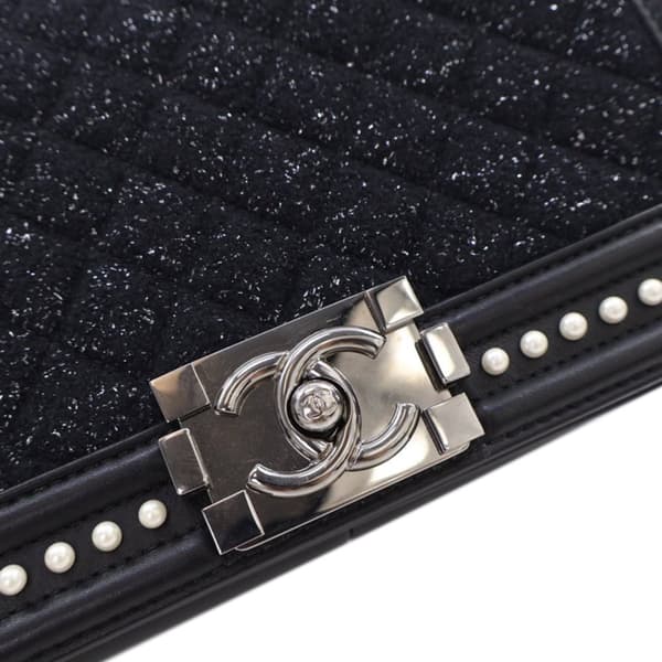 Pre-owned Chanel Old Medium Quilted Tweed and Calfskin Pearl Boy Flap Black