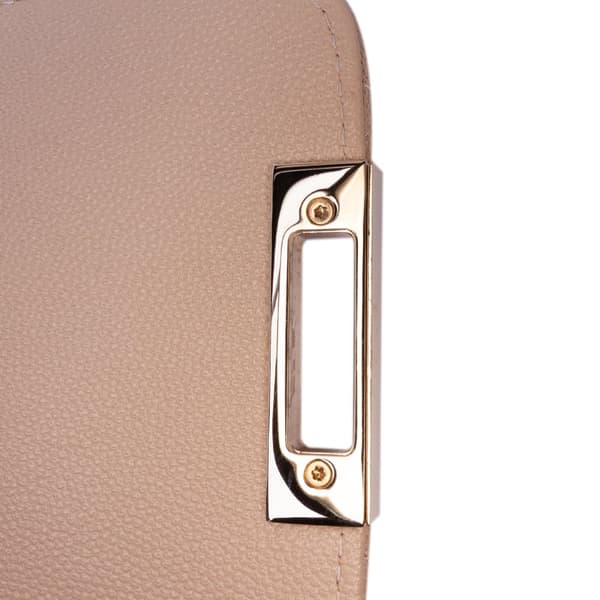 Pre-owned Chanel Quilted Caviar Golden Class Phone Holder Brown